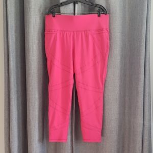 ⭐ BOGO Free -Lane Bryant Livi active crop leggings